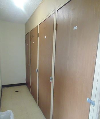 Storage lockers